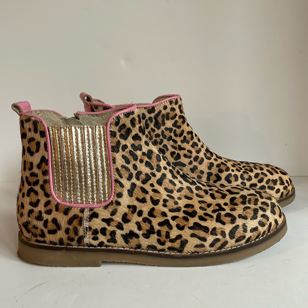 Mini Boden cheetah print real fur side, zip leather chukka boots size 37